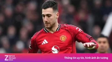 تعادل سلبي بين مانشستر يونايتد وأستون فيلا بعد إضاعة دالوت فرصة محققة